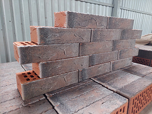 Кирпич лицевой Воротынск М150 1,0НФ умбра PRO (утолщ. лиц. стенка) купить в "Строй-Ресурсе"